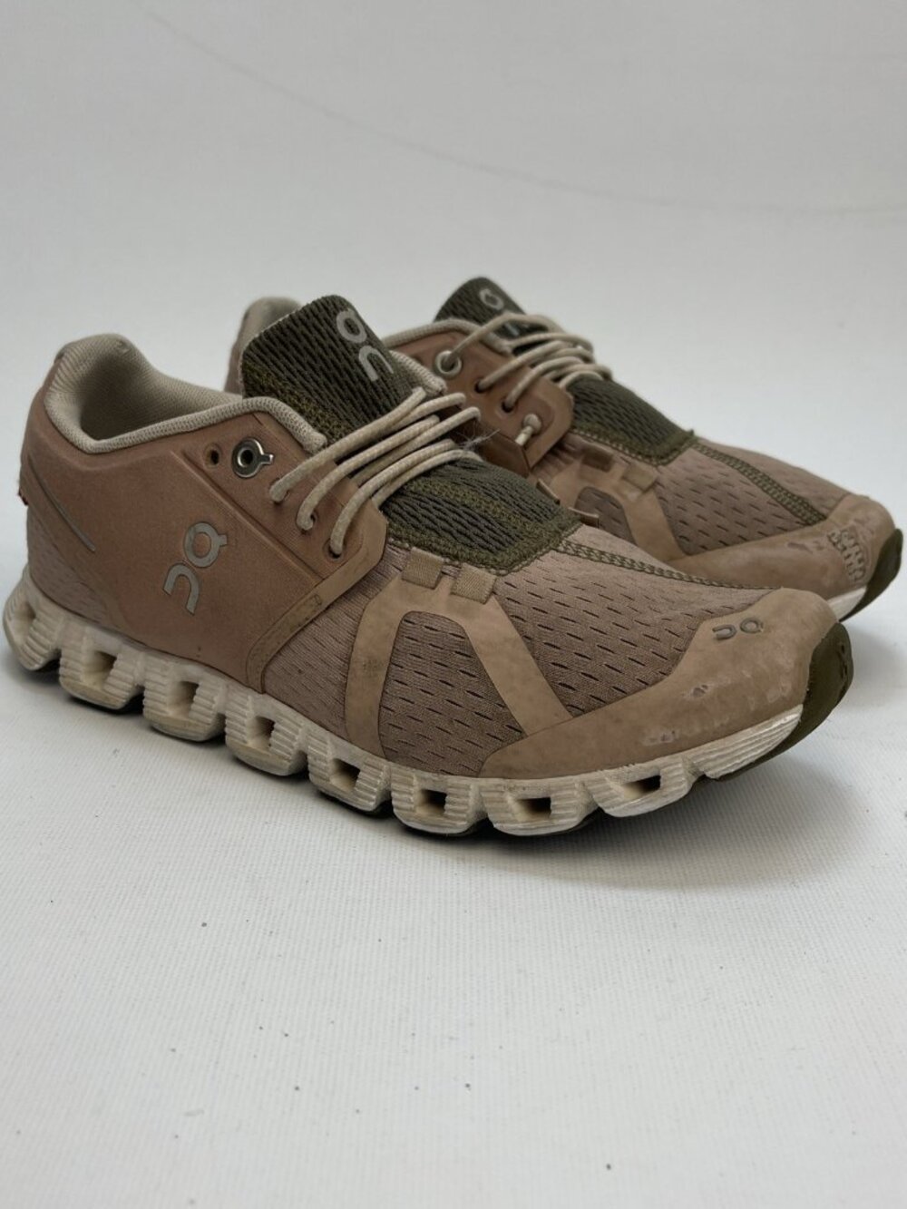 On Cloud 6 Rose / Taupe Athletic Running Walking Shoes Sneakers Wom Sz 6 US